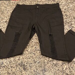 BNWOT Venus black denim destroyed jeans size 16!